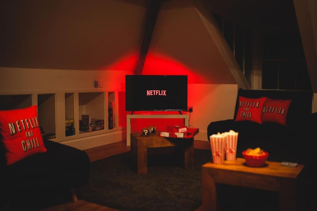 Games And Movies Lounge 7 Bed City Centre Apartment Newcastle Upon Tyne Esterno foto