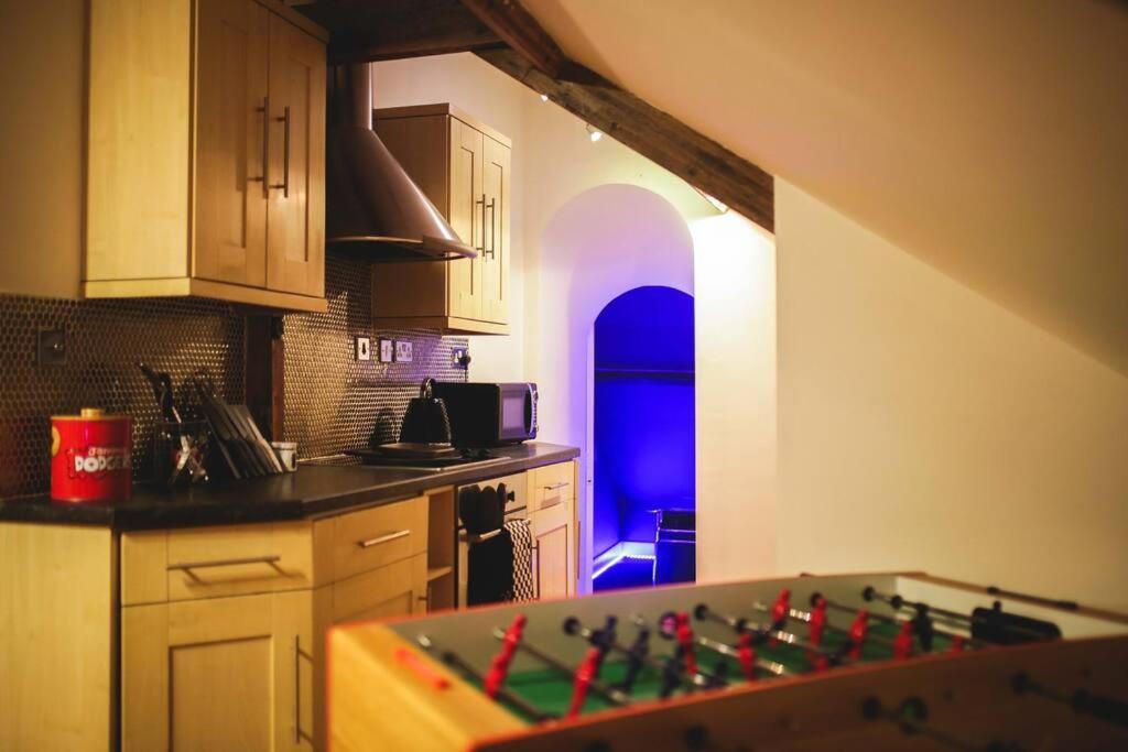 Games And Movies Lounge 7 Bed City Centre Apartment Newcastle Upon Tyne Esterno foto